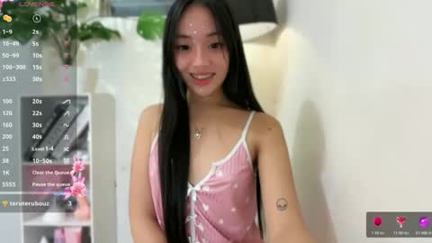 Snapshot of lovely_leah23 chatting on 6, 6, 2026 lovely_leah23 online show from 6, 6, 2026