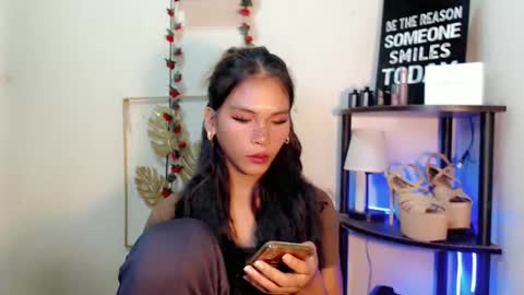 Snapshot of lovely_oliviax chatting on 16, 4, 2026 KATE online show from 16, 4, 2026