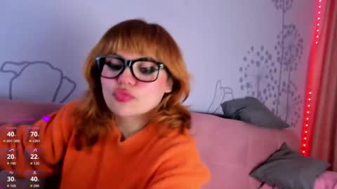 Snapshot of lovely_paris_01 chatting on 16, 12, 2025 Paris Rose online show from 16, 12, 2025