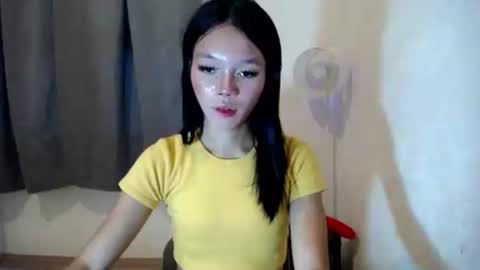 Snapshot of lovely_thea_xoxo chatting on 5, 11, 2025 Thea online show from 5, 11, 2025