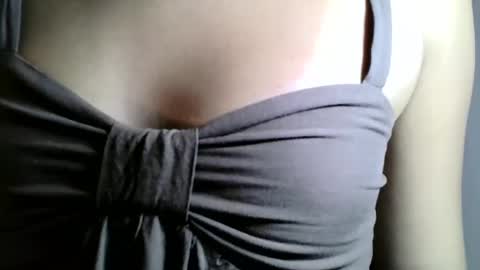 Snapshot of lovely_yvoneslutty chatting on 16, 9, 2025 lovely_yvoneslutty online show from 16, 9, 2025