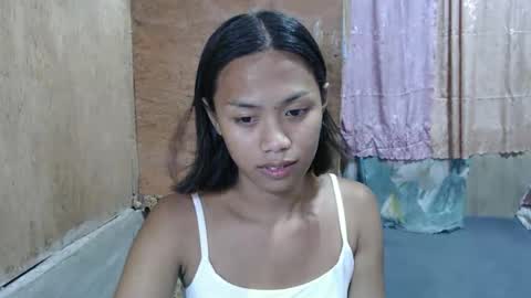 Snapshot of lovely_yvoneslutty chatting on 19, 12, 2025 lovely_yvoneslutty online show from 19, 12, 2025