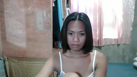 Snapshot of lovely_yvoneslutty chatting on 13, 1, 2026 lovely_yvoneslutty online show from 13, 1, 2026