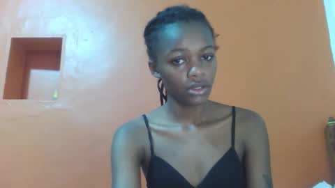 Snapshot of lovely_yvonne chatting on 13, 10, 2025 Lovely yvonne online show from 13, 10, 2025