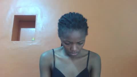 Snapshot of lovely_yvonne chatting on 13, 10, 2025 Lovely yvonne online show from 13, 10, 2025