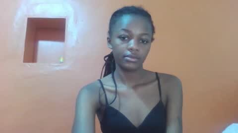 Snapshot of lovely_yvonne chatting on 16, 10, 2025 Lovely yvonne online show from 16, 10, 2025