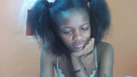 Snapshot of lovely_yvonne chatting on 22, 10, 2025 Lovely yvonne online show from 22, 10, 2025