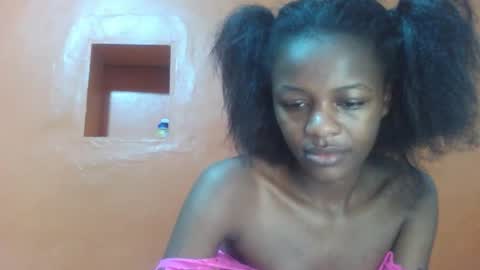 Snapshot of lovely_yvonne chatting on 29, 10, 2025 Lovely yvonne online show from 29, 10, 2025