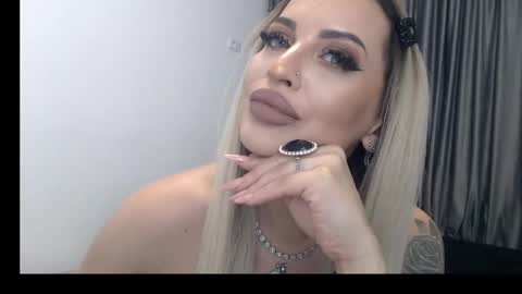 Snapshot of lovelyblondyxxx chatting on 16, 2, 2025 PrAllinXXXa online show from 16, 2, 2025