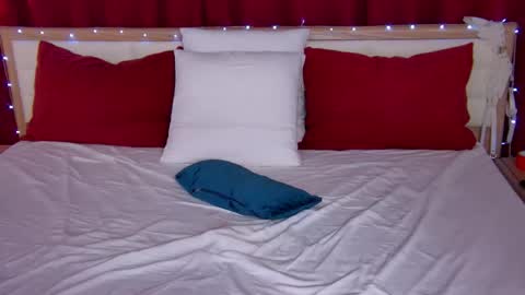 Caroline online show from 21, 11, 2025