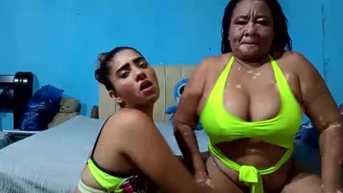 Snapshot of lovelycats26 chatting on 31, 5, 2026 lovelycats26 online show from 31, 5, 2026
