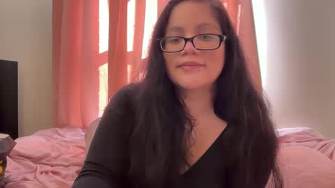 Snapshot of lovelykatiebabe chatting on 15, 9, 2025 lovelykatiebabe online show from 15, 9, 2025
