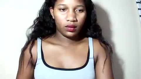 Snapshot of lovelylarra chatting on 3, 6, 2026 lovelylarra online show from 3, 6, 2026