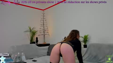 Snapshot of lovelylola_fr chatting on 3, 12, 2025 Lola online show from 3, 12, 2025