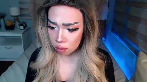 Snapshot of lovelymarie69 chatting on 25, 11, 2025 Rebeca online show from 25, 11, 2025