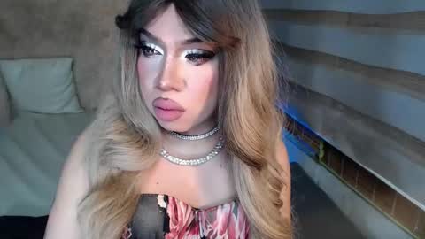 Snapshot of lovelymarie69 chatting on 1, 12, 2025 Rebeca online show from 1, 12, 2025