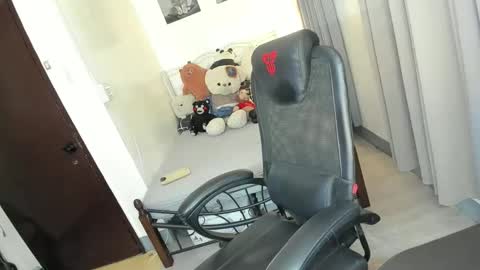 YUMIE online show from 31, 1, 2025