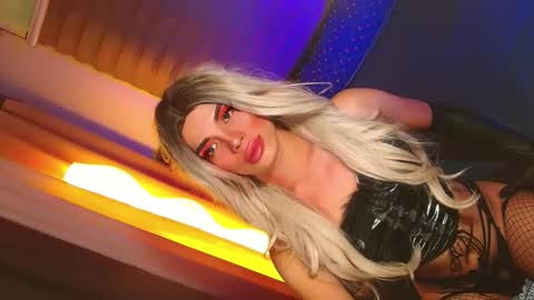 Snapshot of lovelymiss_shyna11 chatting on 27, 4, 2026 lovelymiss_shyna11 online show from 27, 4, 2026
