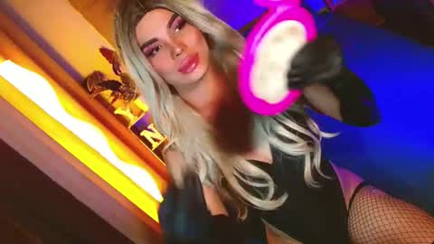 Snapshot of lovelymiss_shyna11 chatting on 8, 5, 2026 lovelymiss_shyna11 online show from 8, 5, 2026