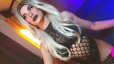 Snapshot of lovelymiss_shyna11 chatting on 19, 5, 2026 lovelymiss_shyna11 online show from 19, 5, 2026
