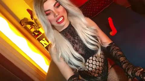 Snapshot of lovelymiss_shyna11 chatting on 27, 5, 2026 lovelymiss_shyna11 online show from 27, 5, 2026