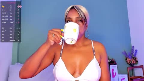 Snapshot of lovelynickyy chatting on 5, 3, 2025 Nicky online show from 5, 3, 2025