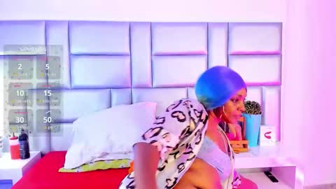 Snapshot of lovelynickyy chatting on 12, 9, 2025 Nicky online show from 12, 9, 2025