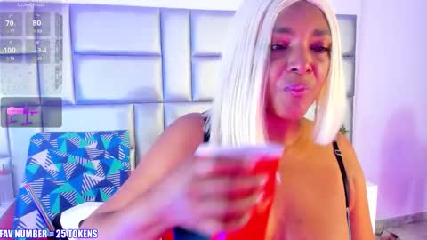 Snapshot of lovelynickyy chatting on 25, 11, 2025 Nicky online show from 25, 11, 2025