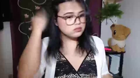 Snapshot of lovelypinaychubsx chatting on 4, 10, 2025 lovely online show from 4, 10, 2025