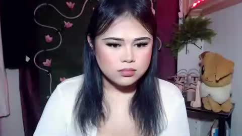 Snapshot of lovelypinaychubsx chatting on 22, 11, 2025 lovely online show from 22, 11, 2025