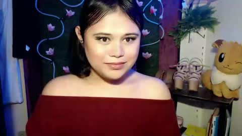 Snapshot of lovelypinaychubsx chatting on 27, 11, 2025 lovely online show from 27, 11, 2025