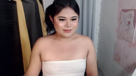 Snapshot of lovelypinaychubsx chatting on 21, 4, 2026 lovely online show from 21, 4, 2026
