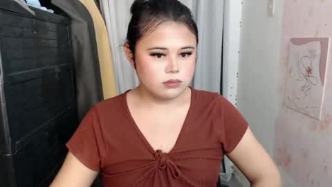 Snapshot of lovelypinaychubsx chatting on 25, 4, 2026 lovely online show from 25, 4, 2026