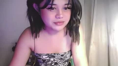 Snapshot of lovelypinaychubsx chatting on 22, 5, 2026 lovely online show from 22, 5, 2026