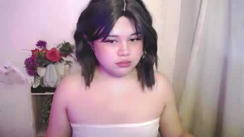 Snapshot of lovelypinaychubsx chatting on 25, 5, 2026 lovely online show from 25, 5, 2026