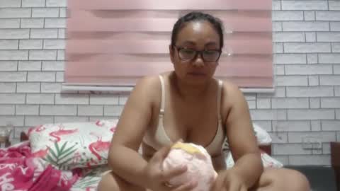 Angelquey online show from 8, 3, 2025