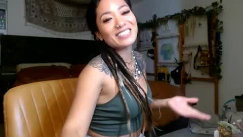 Snapshot of lovelyxmacii chatting on 16, 9, 2025 lovelyxmacii online show from 16, 9, 2025