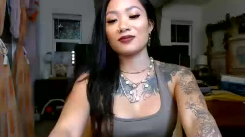Snapshot of lovelyxmacii chatting on 14, 10, 2025 lovelyxmacii online show from 14, 10, 2025