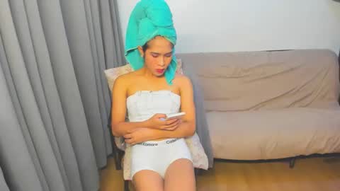 Snapshot of lovemarie19x chatting on 16, 2, 2026 pauleen online show from 16, 2, 2026