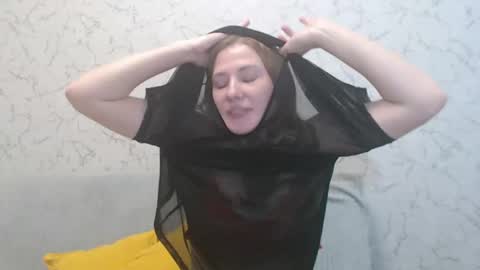 Snapshot of lovepeanutgirl chatting on 2, 2, 2025 Mary Love online show from 2, 2, 2025