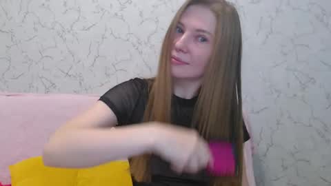 Snapshot of lovepeanutgirl chatting on 17, 2, 2025 Mary Love online show from 17, 2, 2025
