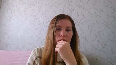 Snapshot of lovepeanutgirl chatting on 4, 3, 2025 Mary Love online show from 4, 3, 2025