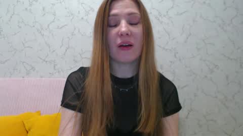 Snapshot of lovepeanutgirl chatting on 4, 3, 2025 Mary Love online show from 4, 3, 2025