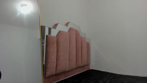 L O V E  online show from 2, 2, 2025