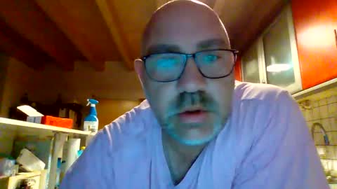 lover010983 online show from 16, 9, 2025