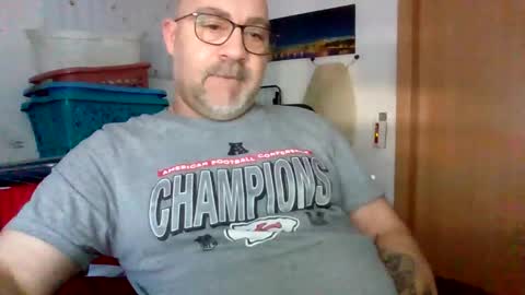 lover010983 online show from 5, 2, 2026