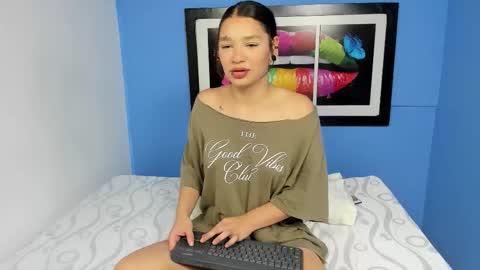 Snapshot of loversvalery chatting on 7, 11, 2025 loversvalery online show from 7, 11, 2025