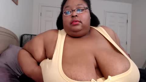 Snapshot of loves_aura chatting on 19, 3, 2026 Alyson online show from 19, 3, 2026