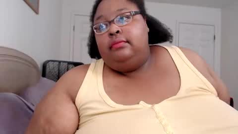 Snapshot of loves_aura chatting on 4, 4, 2026 Alyson online show from 4, 4, 2026