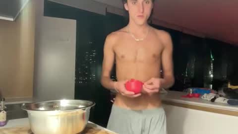 Leo Loves online show from 4, 2, 2026